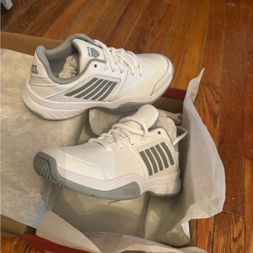 K-Swiss White and Gray Sneakers Court Express